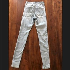 Bullhead Jeans - Bullhead Super High Rise Skinniest Light Blue Jean Bullhead Jeans - Bullhead Super High Rise Skinniest Light Blue Jean